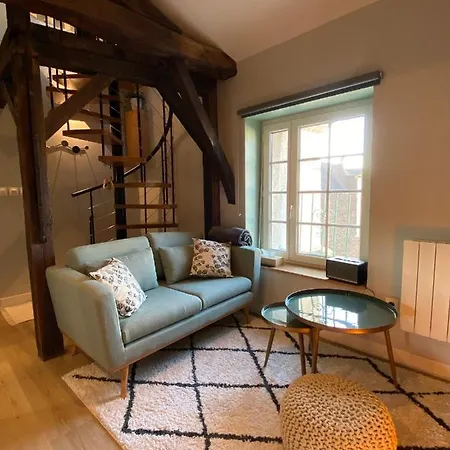 Le Donjon : Centre Historique Apartment