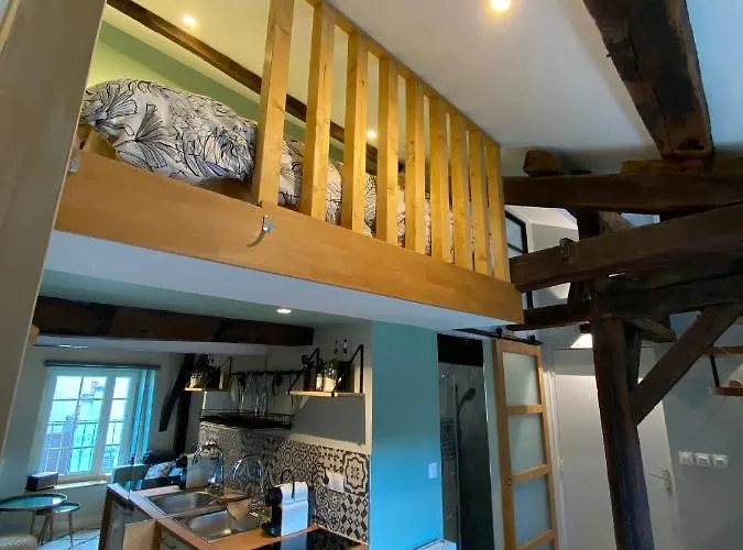 Le Donjon : Centre Historique Apartment