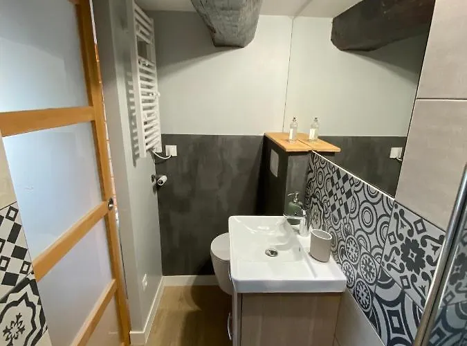 Le Donjon : Centre Historique *